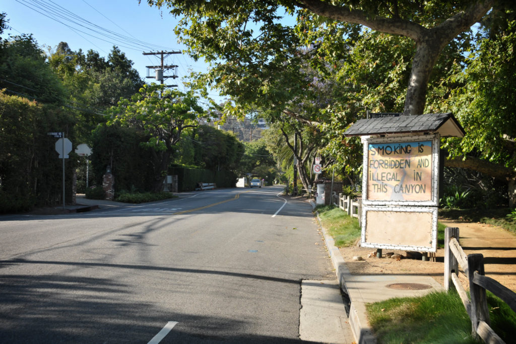 Mandeville Canyon’s Poor Cell Service Brentwood News