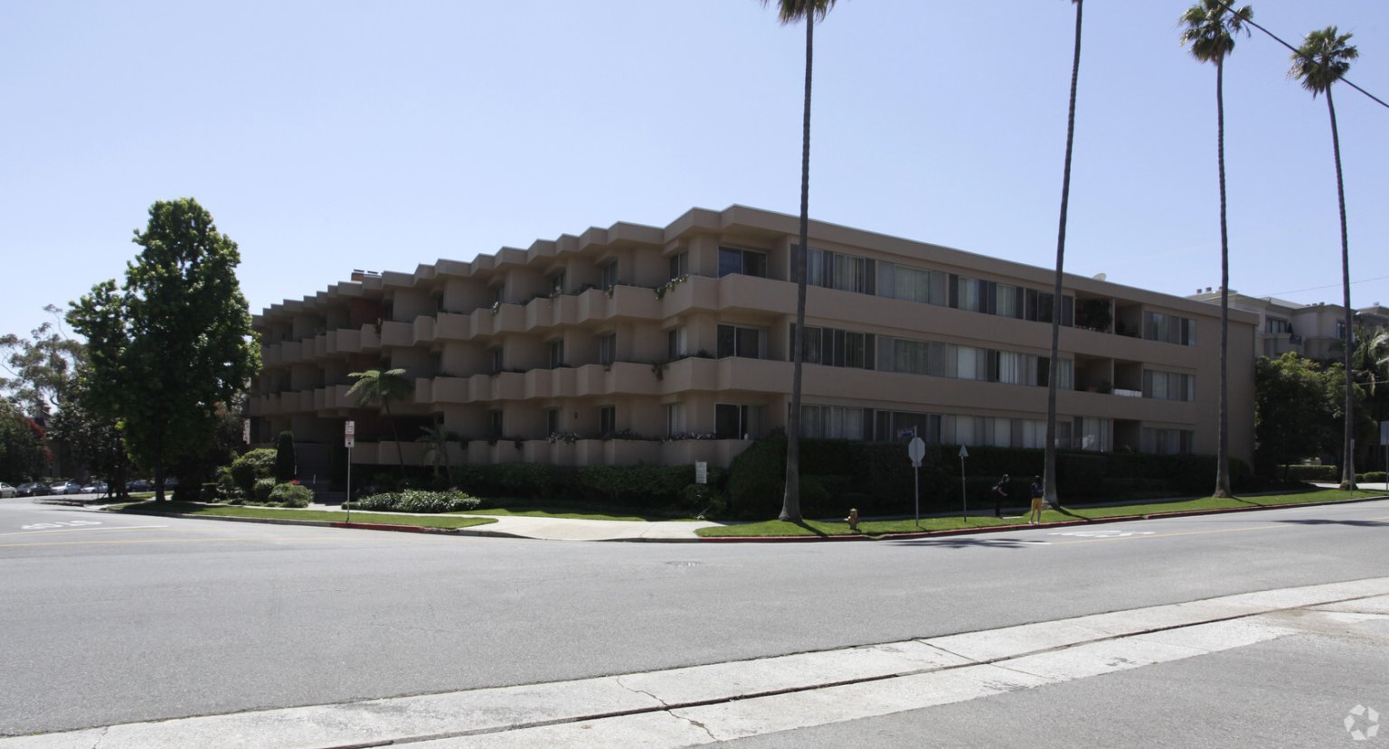 Two Brentwood Apartment Complexes Sell Brentwood News